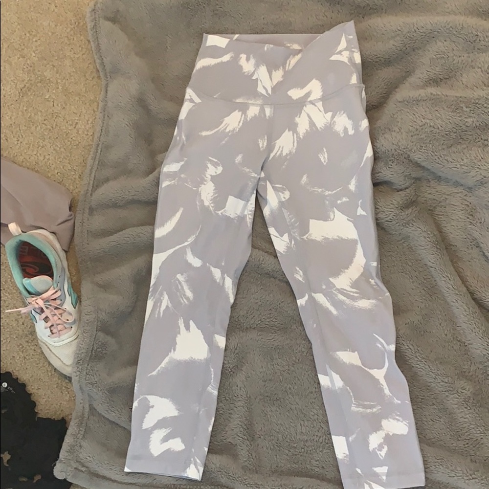 gray and white marble print lulu lemon leggings